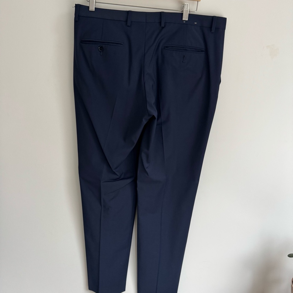 Express men’s navy 2 piece suit - Picture 8 of 8
